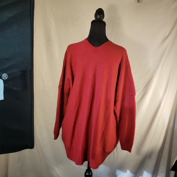 Women's V-Neck Red Sweater - Picture 5 of 5